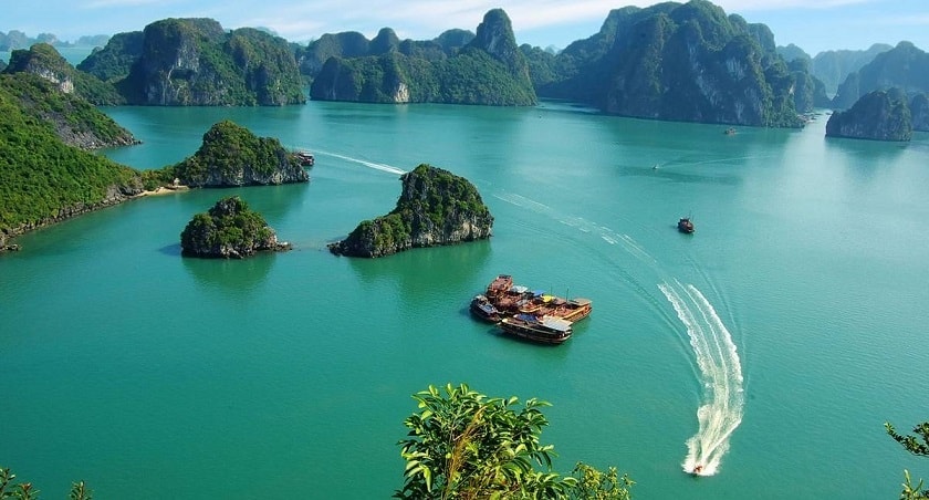 long-tail-boat.jpg