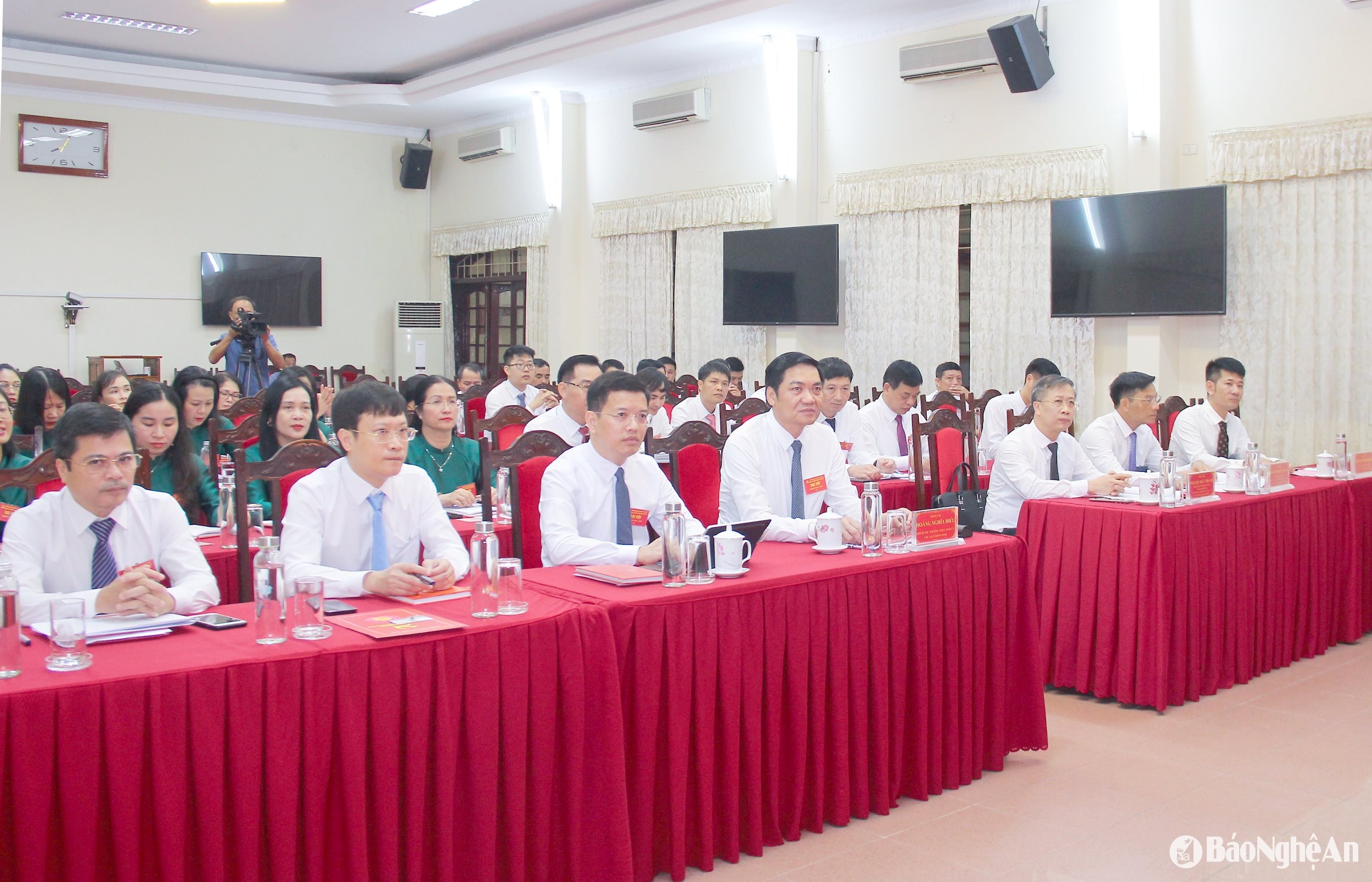 Các đại biểu tham dự đại hội. Ảnh
