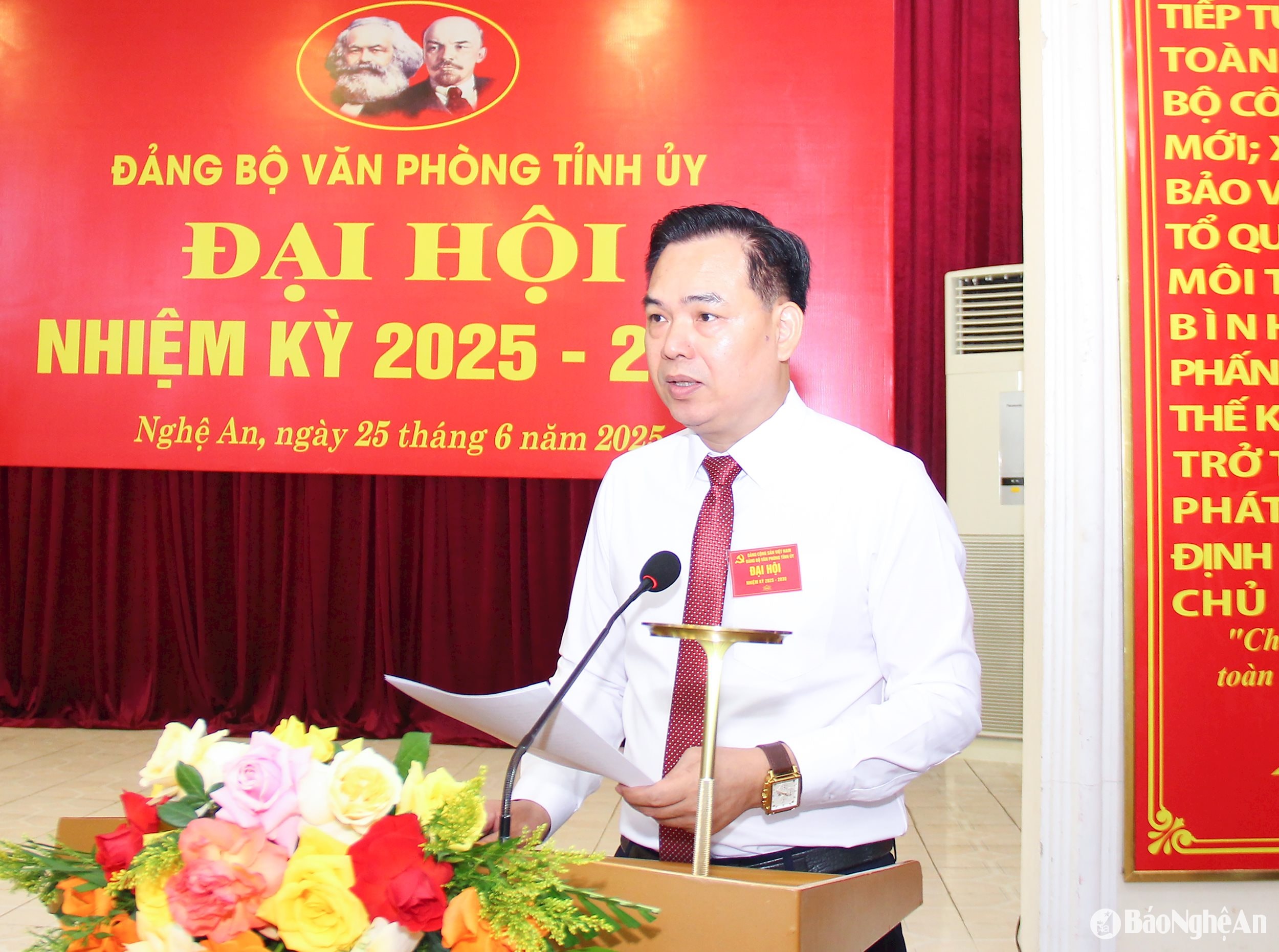 Đồng chí Phan Văn Thẳng - Bí thư Chi bộ, Trưởng phòng Quản trị