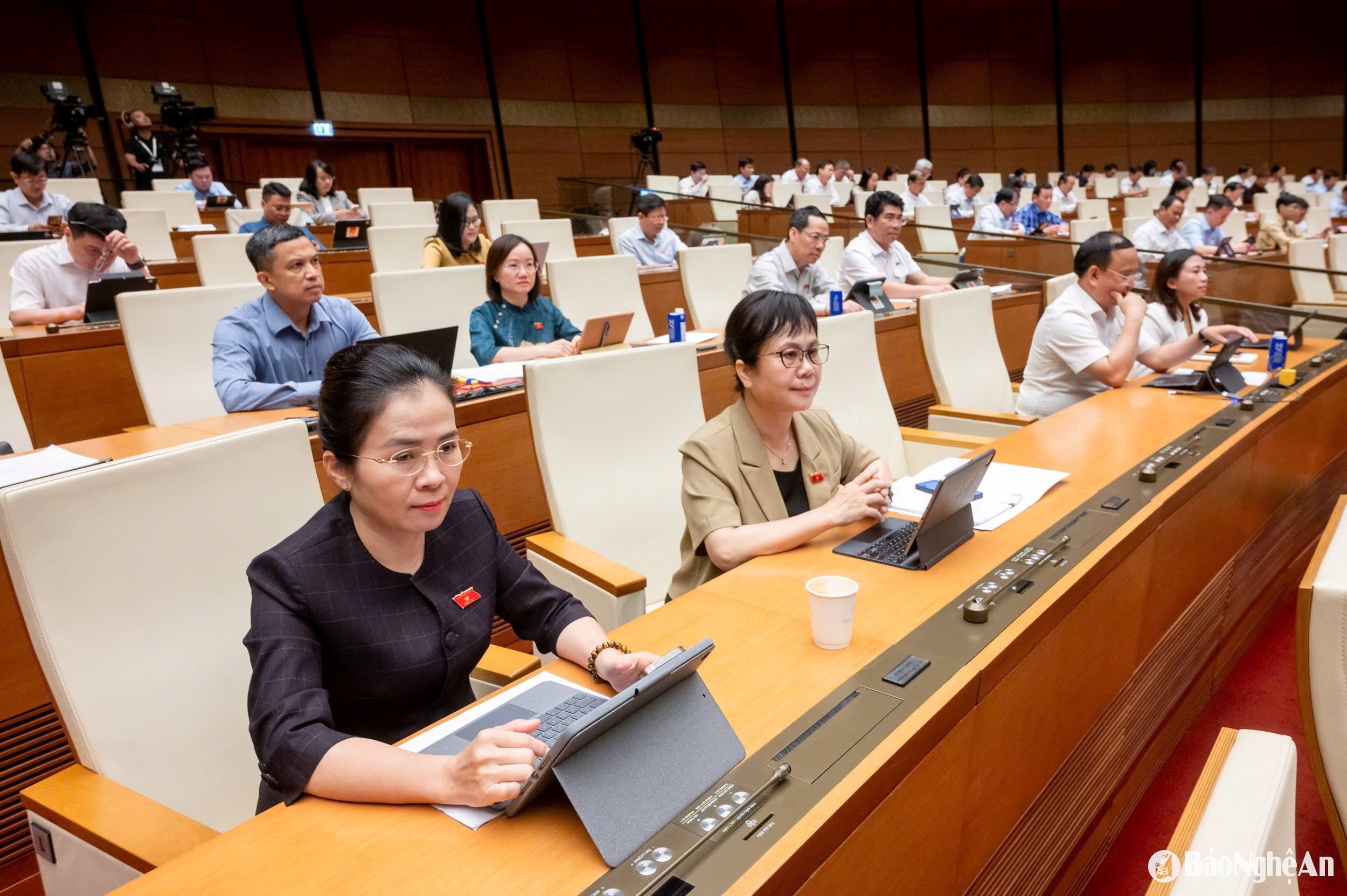 Quốc hội kiện toàn tổ chức bộ máy, chuẩn bị cho công tác bầu cử nhiệm kỳ mới