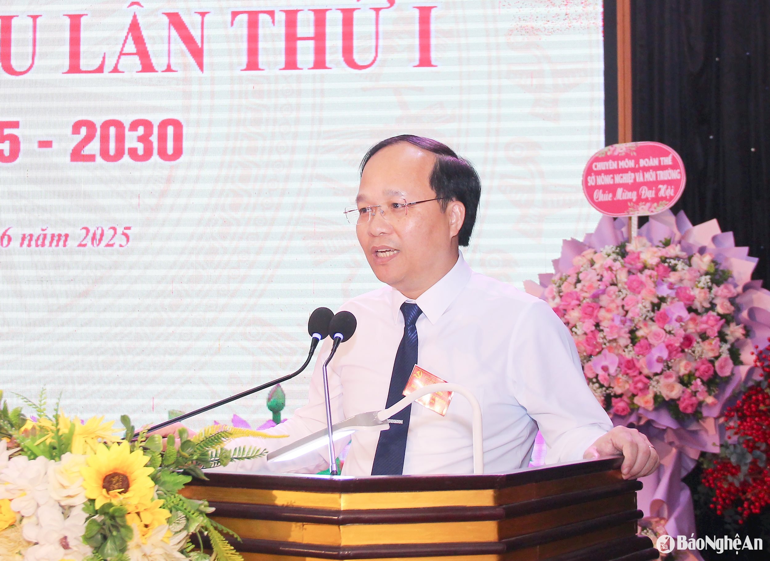 Đồng chí Nguyễn Quốc Sơn - Bí thư Chi bộ, Trưởng phòng Tổ chức cán bộ Sở. Ảnh- Mai Hoa