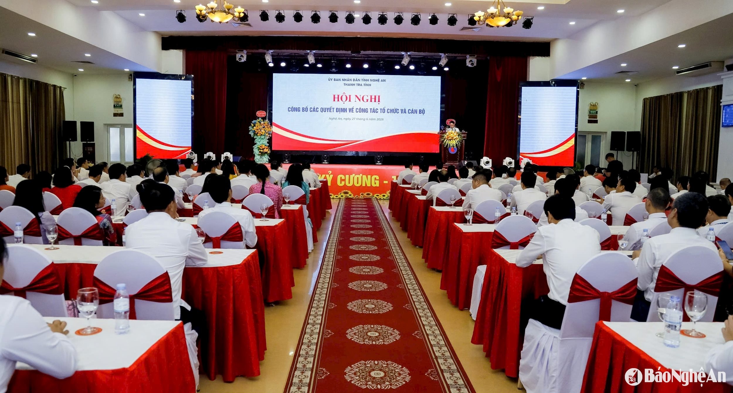 toàn cảnh