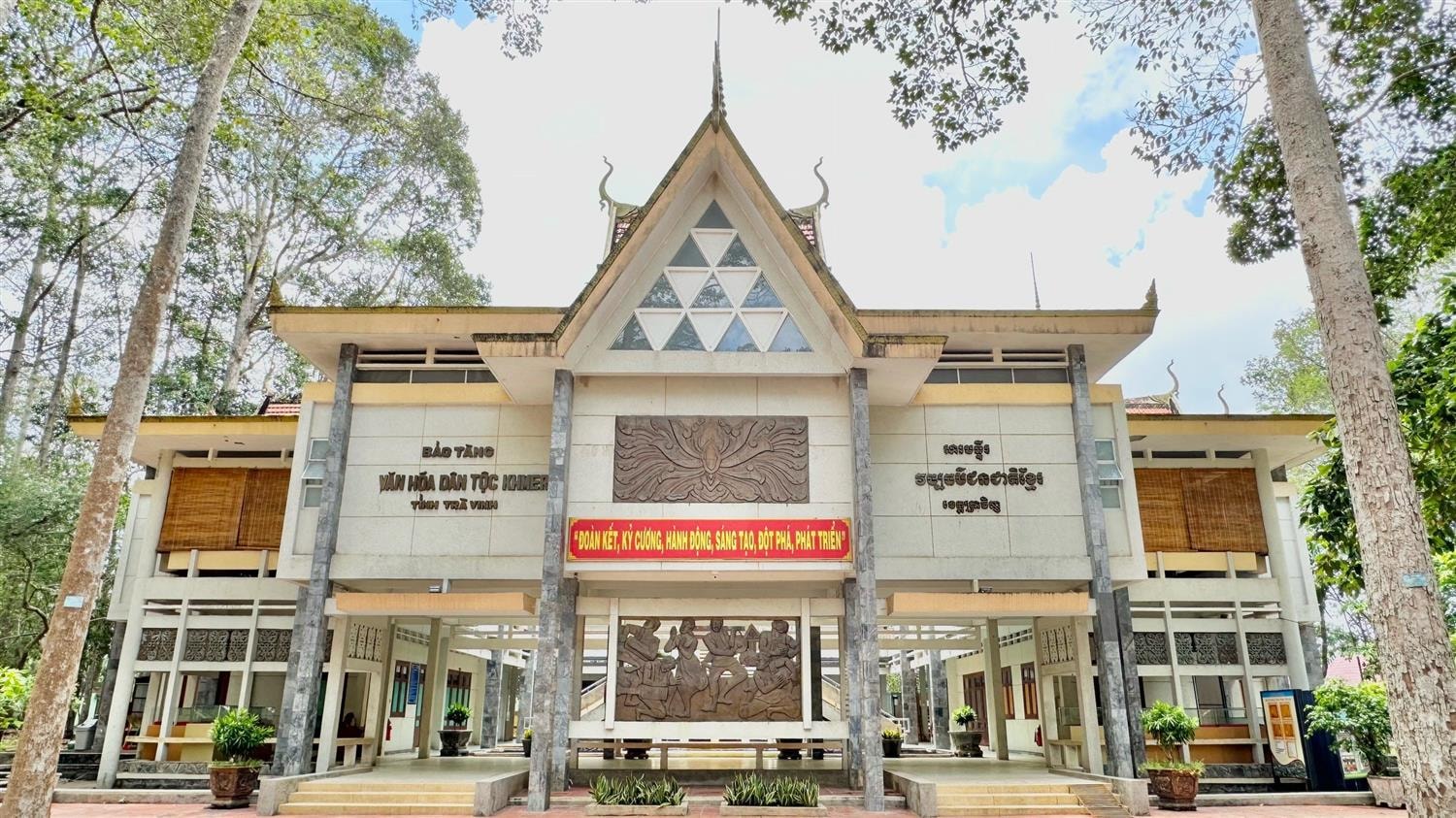 nhabaotang.jpg