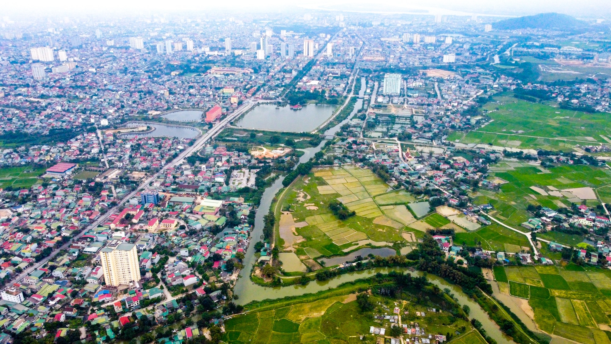 1 - Sông Vinh nhìn từ trên cao