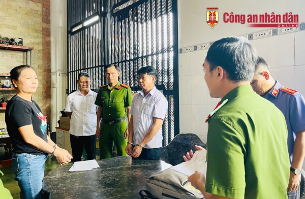 Bắt giam cặp vợ chồng ở Cà Mau lừa đảo trên 27 tỷ đồng -0