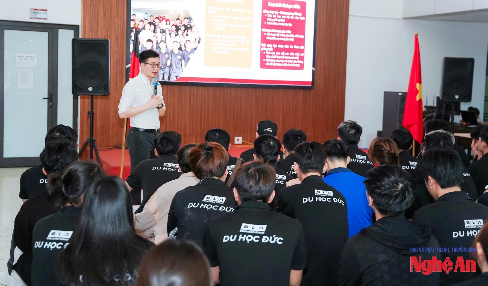 Một buổi tư vấn tại một trung tâm tư vấn du học Đức. Ảnh: Minh Quân