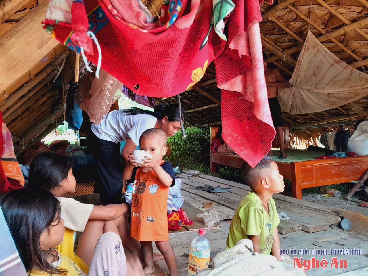 Cuộc sống của người dân Đan Lai bản Cò Phạt còn nhiều khó khăn. Ảnh: Nguyễn Nam