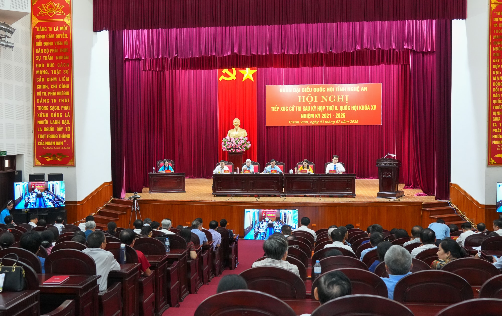 Cử tri kiến nghị xem xét lại tỷ lệ nộp tiền khi chuyển đổi từ đất vườn, ao liền kề sang đất ở