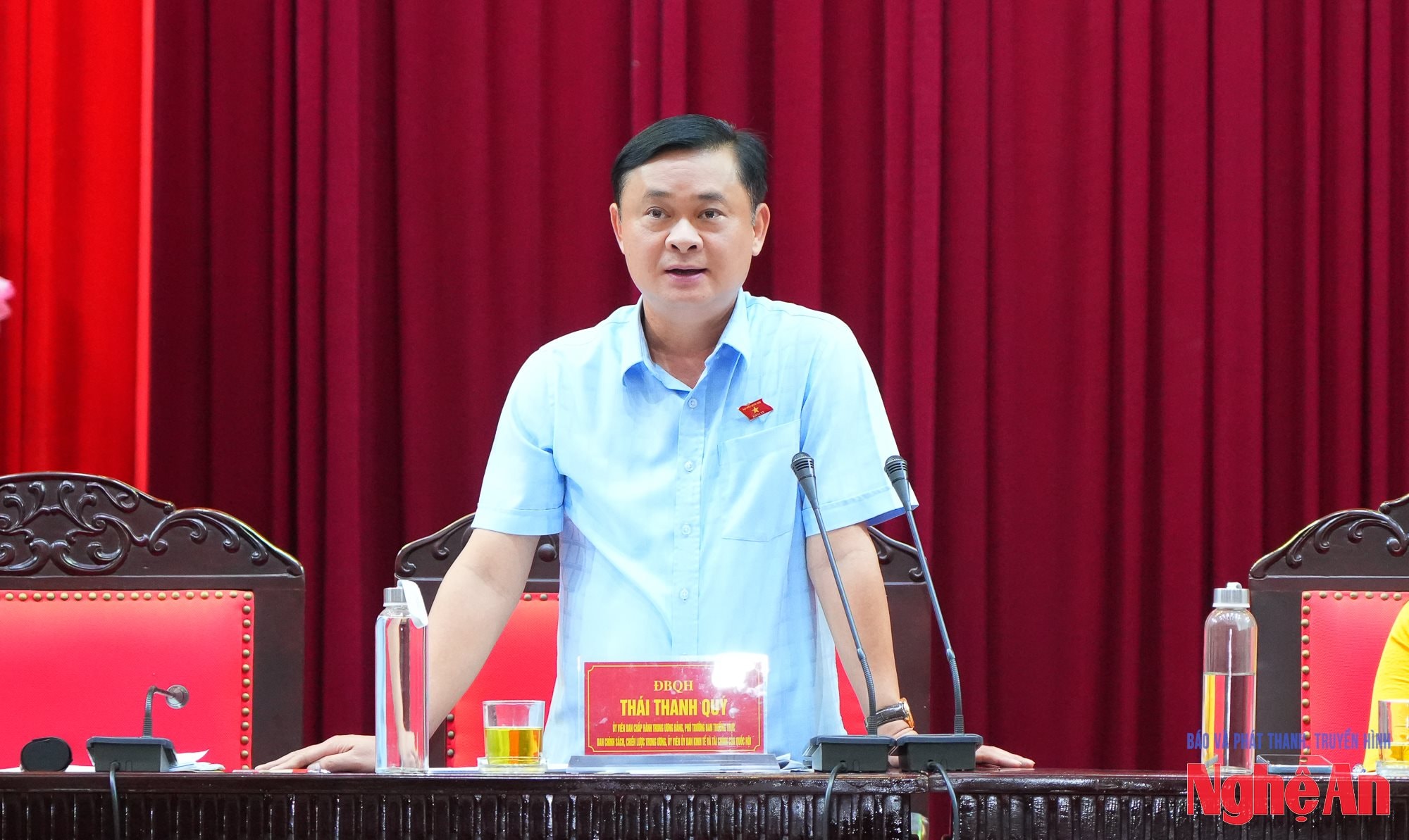Tiếp xúc cử tri-16