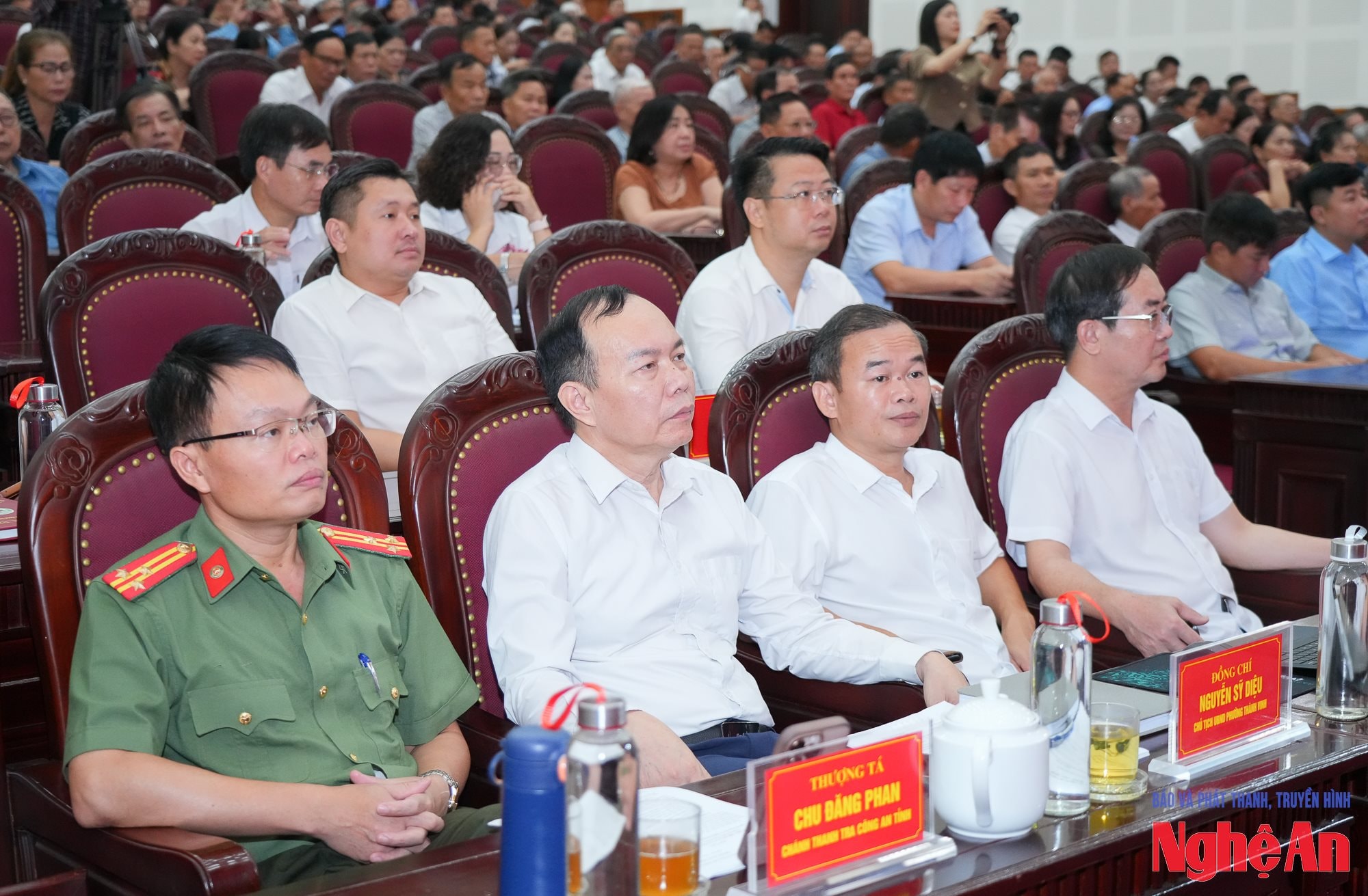 Tiếp xúc cử tri-4
