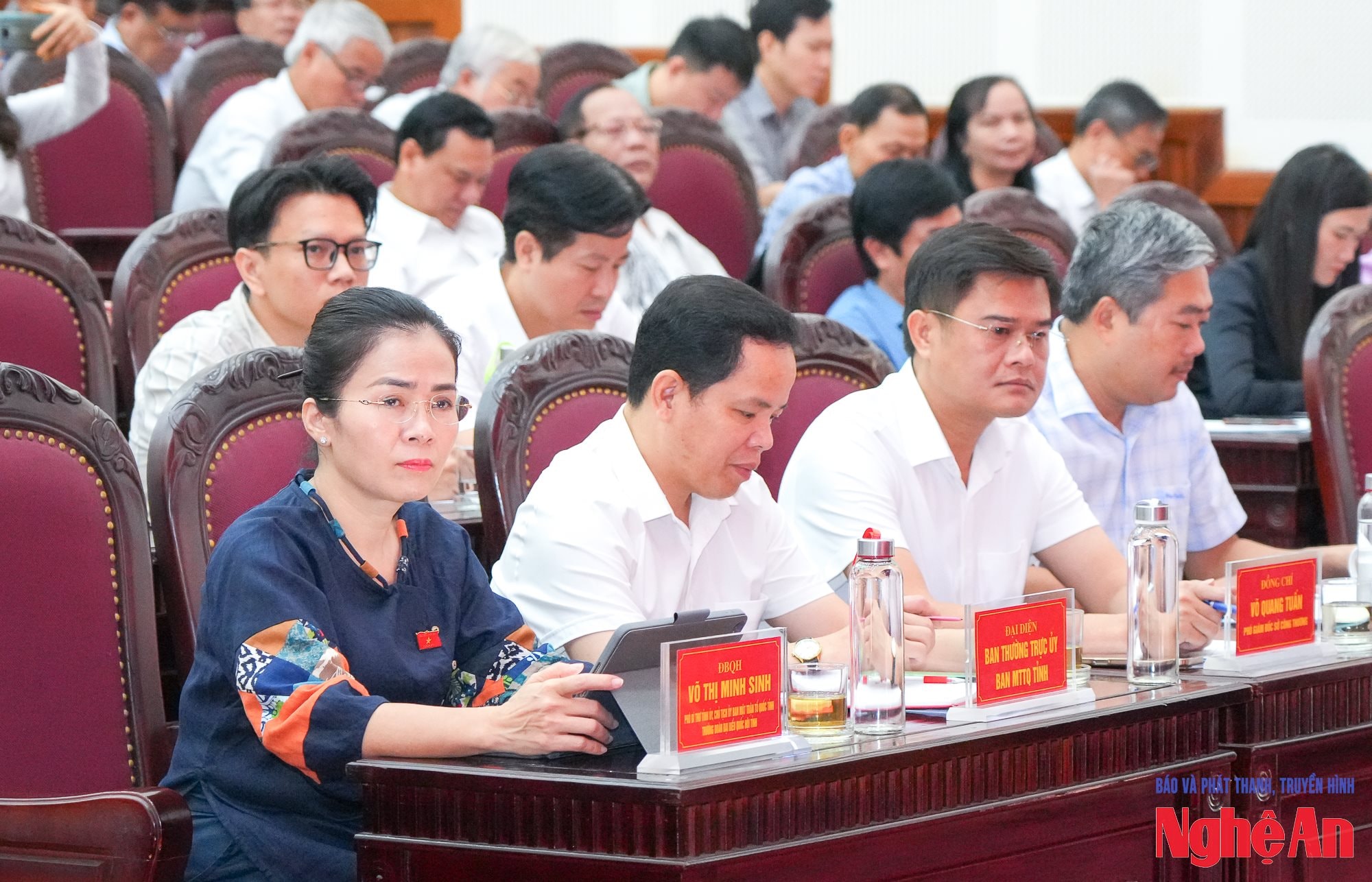 Tiếp xúc cử tri-5