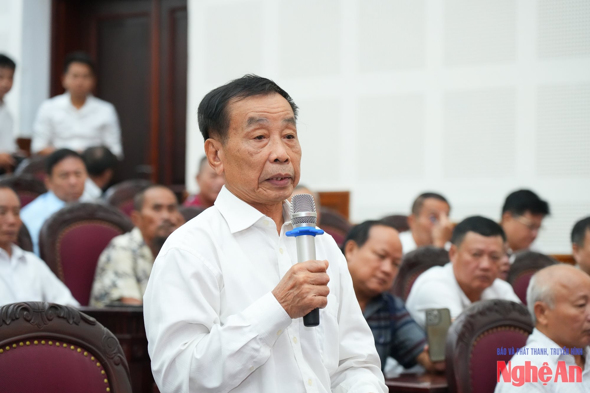 Tiếp xúc cử tri