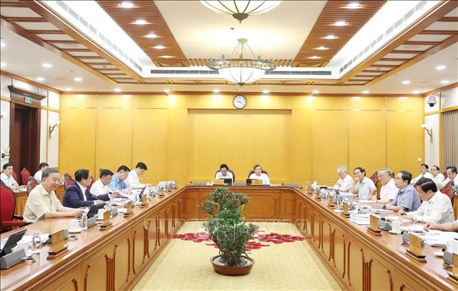 Tổng Bí thư Tô Lâm: Kịp thời tháo gỡ khó khăn, vướng mắc khi vận hành bộ máy mới- Ảnh 4. Tổng Bí thư Tô Lâm: Kịp thời tháo gỡ khó khăn, vướng mắc khi vận hành bộ máy mới- Ảnh 4.