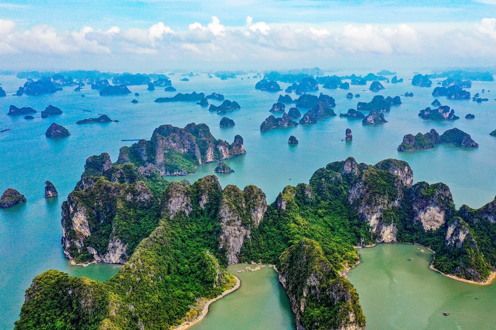 static-images.vnncdn.net-vps_images_publish-000001-000003-2025-2-20-_lan-dau-to-chuc-chuong-trinh-nghe-thuat-vi-khi-hau-ha-long-2025-89829.jpg