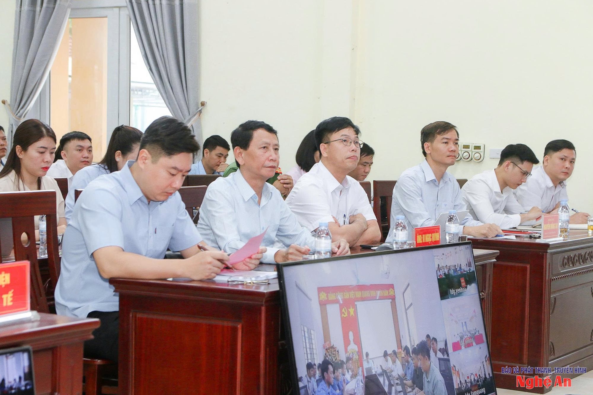 Tiếp xúc cử tri xã Tương Dương
