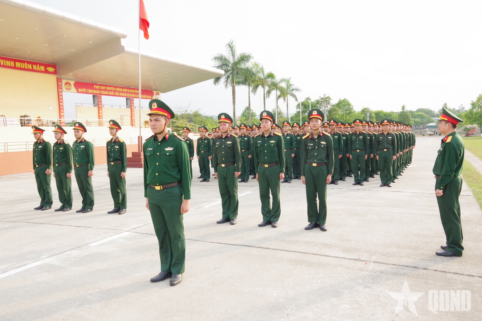 Quân khu 4 luyện tập diễu binh, diễu hành kỷ niệm 80 năm Quốc khánh