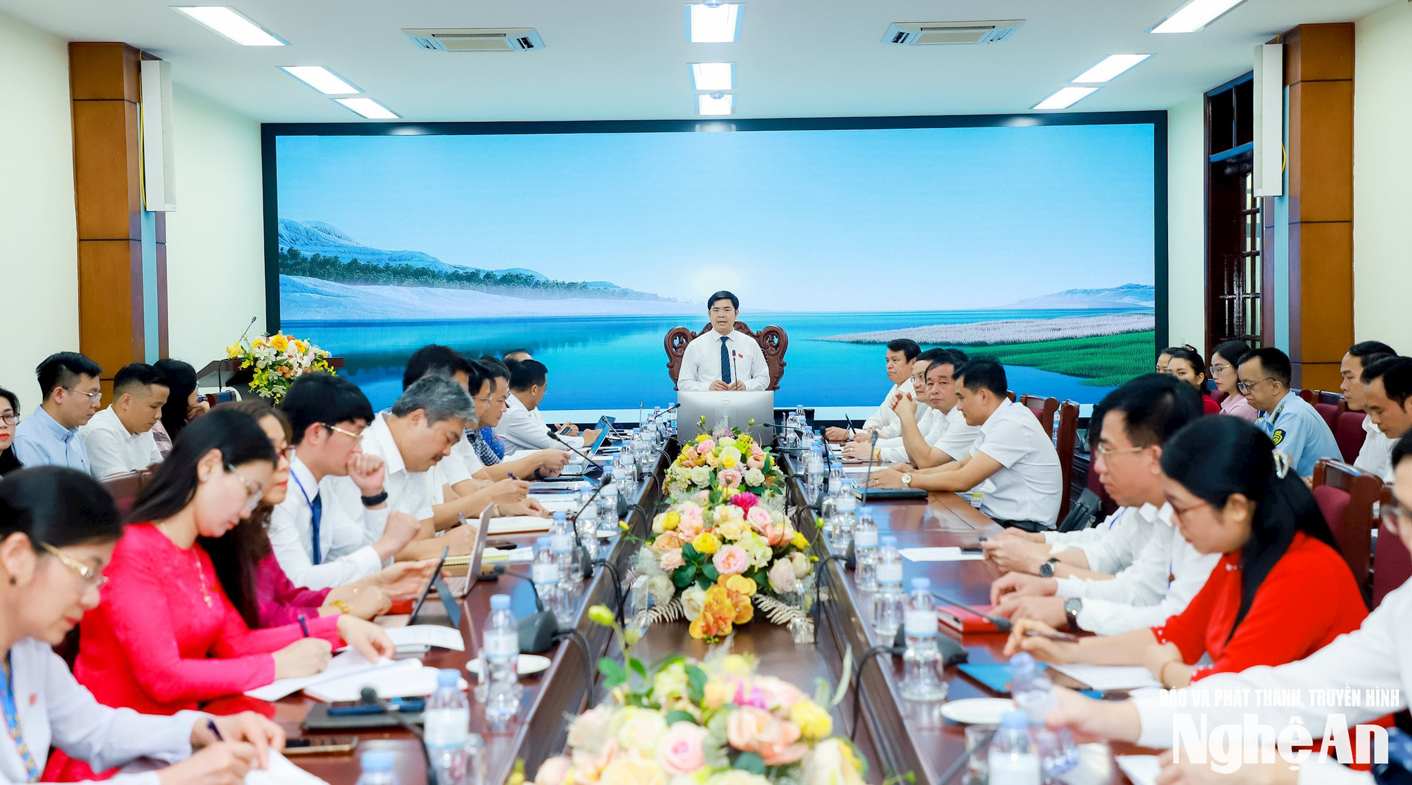 Đại biểu HĐND tỉnh đề xuất nhiều giải pháp tăng nguồn lực đầu tư cho cấp xã