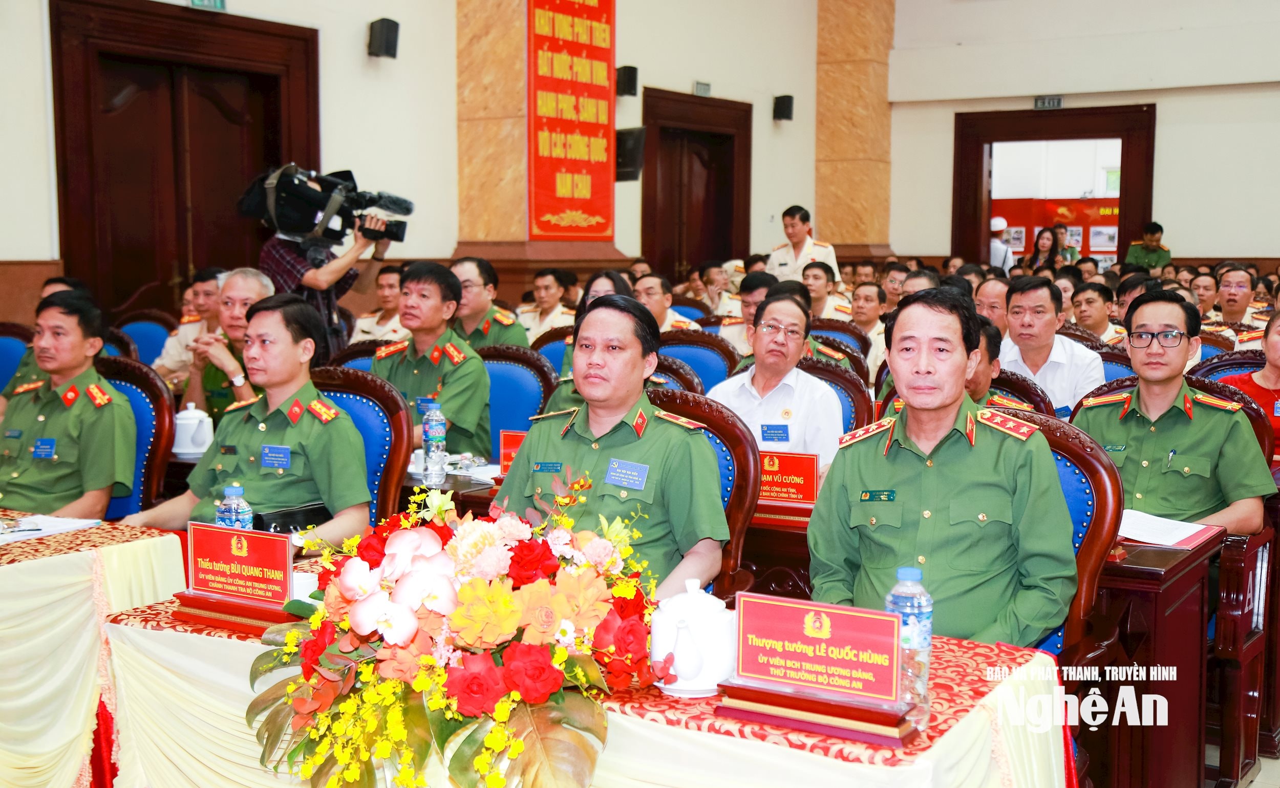 Lãnh đạo và cán bộ Bộ Công an tham dự đại hội. Ảnh: Phạm BĂ
