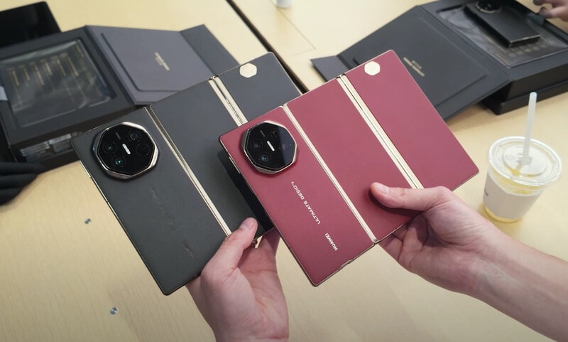 Huawei Mate XT ra mắt: Màn gập ba tiên phong, giá gấp đôi iPhone 16