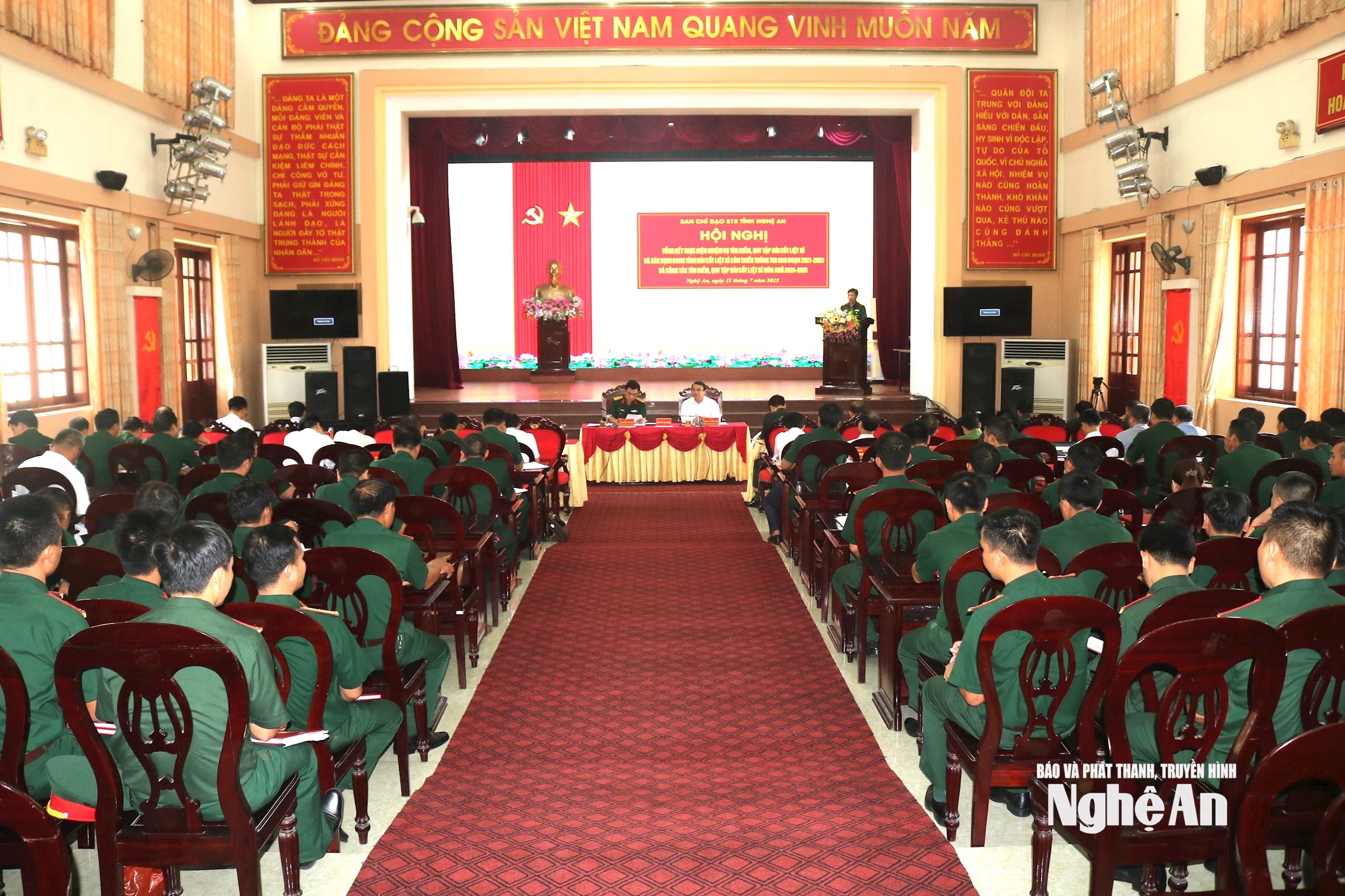anh 1