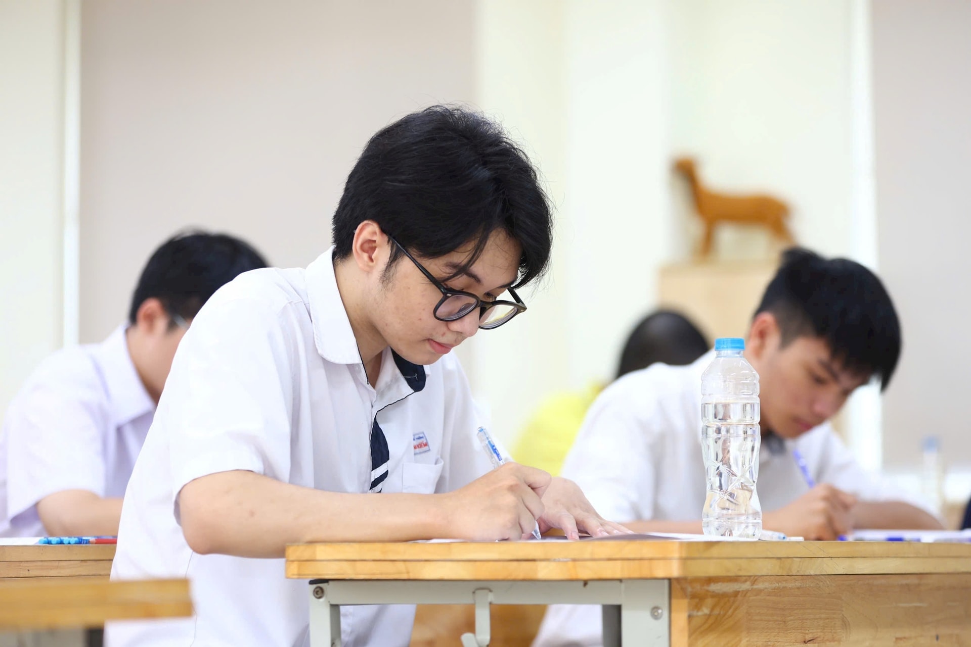 Kỳ thi tốt nghiệp THPT năm 2025 diễn ra ngày 26 và 27-6 với gần 1,17 triệu thí sinh dự thi. Ảnh: Lê Nguyễn