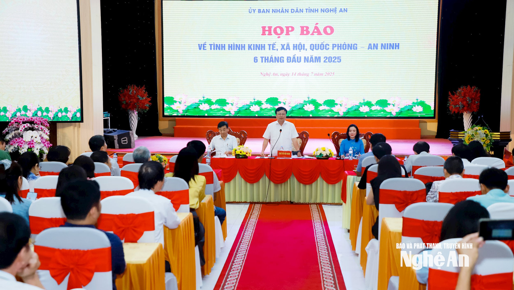 Nghệ An họp báo thông tin tình hình kinh tế, xã hội, quốc phòng, an ninh 6 tháng đầu năm 2025