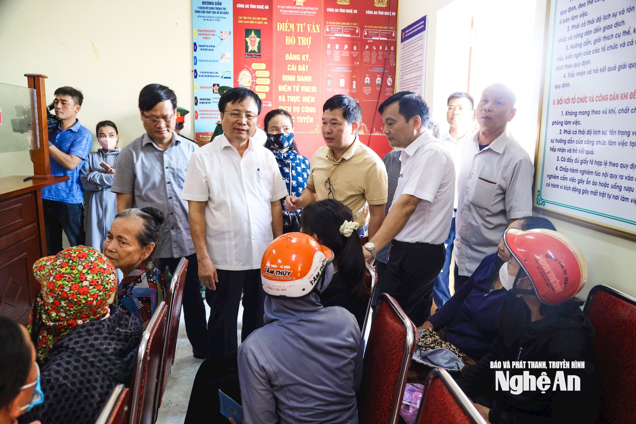 PTC Bùi Đình Long kiểm tra Ảnh Thanh Lê (7)