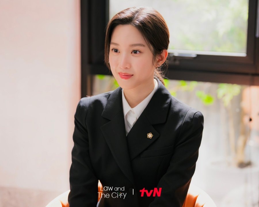 Mun Ka Young thủ vai Kang Hui Ji