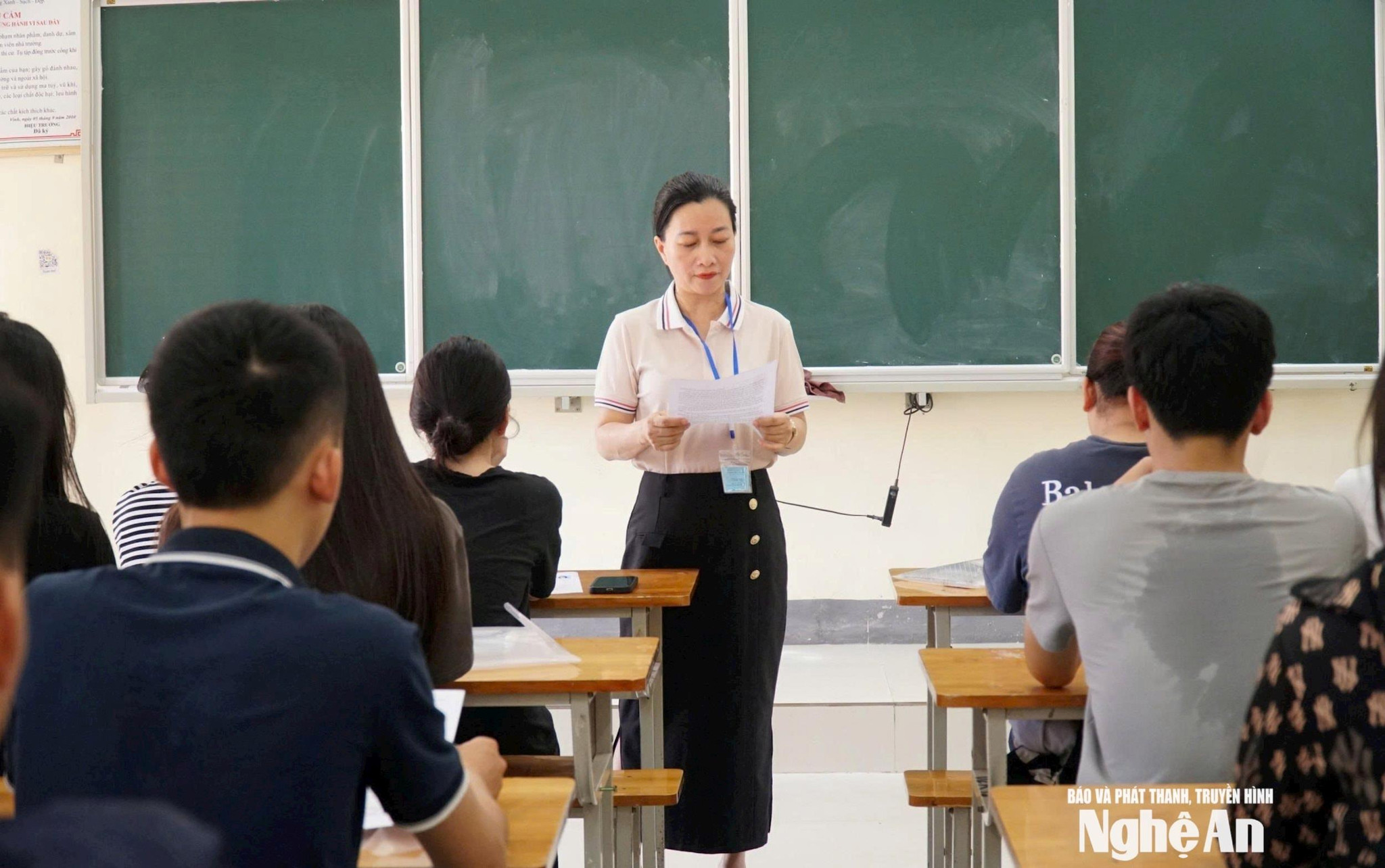 Công bố phổ điểm thi tốt nghiệp THPT 2025, Nghệ An đứng đầu cả nước về điểm môn Ngữ văn, nhiều môn nằm trong tốp 10