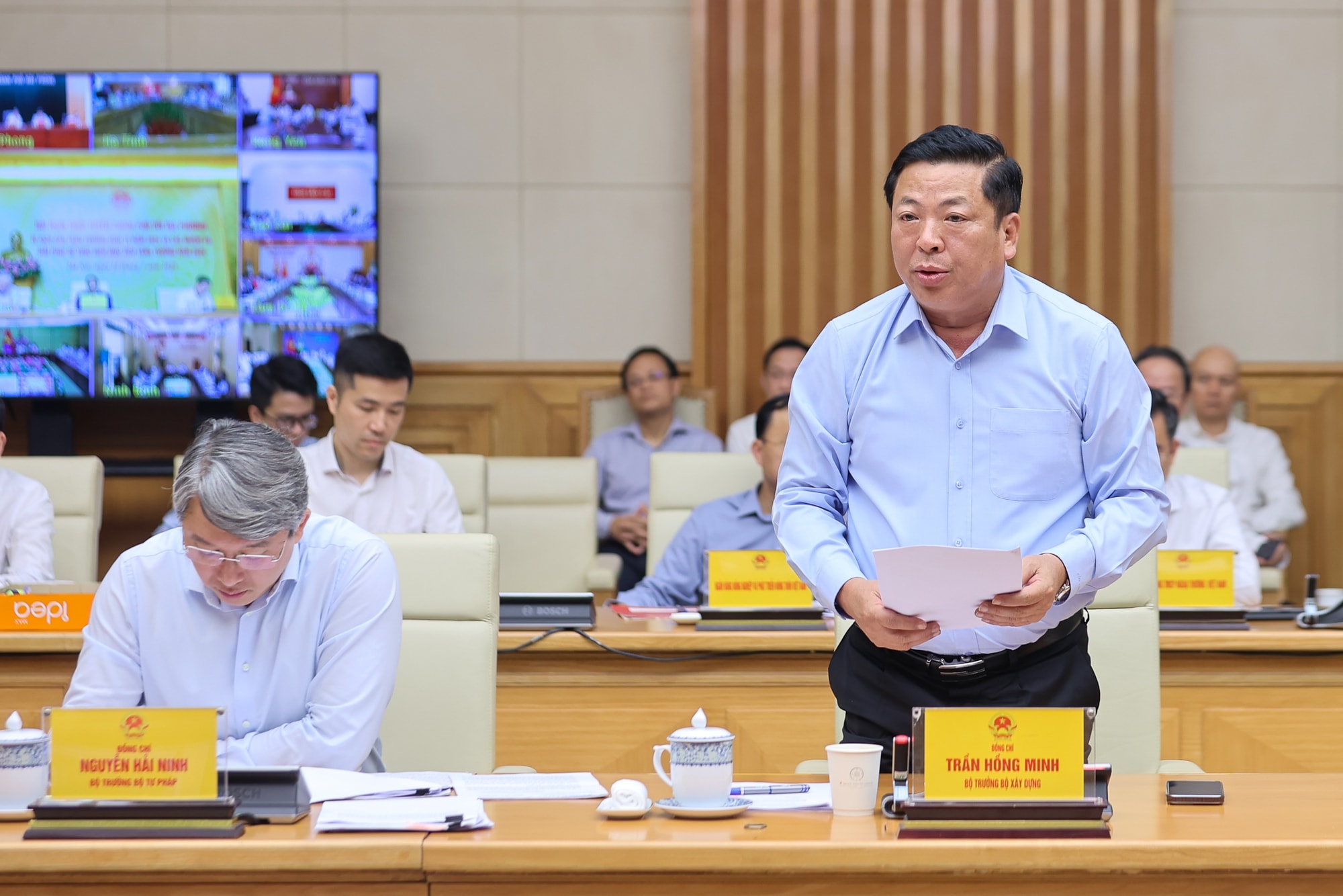 Thủ tướng: Tăng trưởng 8,3-8,5% năm 2025 không là 'mục tiêu bất khả thi'- Ảnh 8. Thủ tướng: Tăng trưởng 8,3-8,5% năm 2025 không là 'mục tiêu bất khả thi'- Ảnh 8.