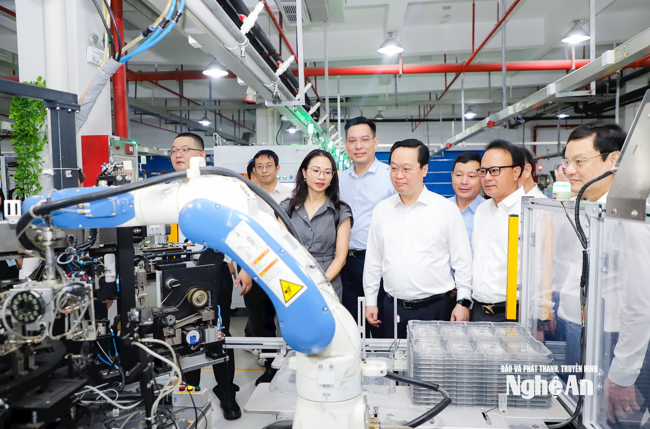 Bí thư Tỉnh ủy, Chủ tịch UBND tỉnh Nguyễn Đức Trung trực tiếp thăm và làm việc với các tập đoàn kinh tế của nước ngoài Ảnh Phạm Bằng
