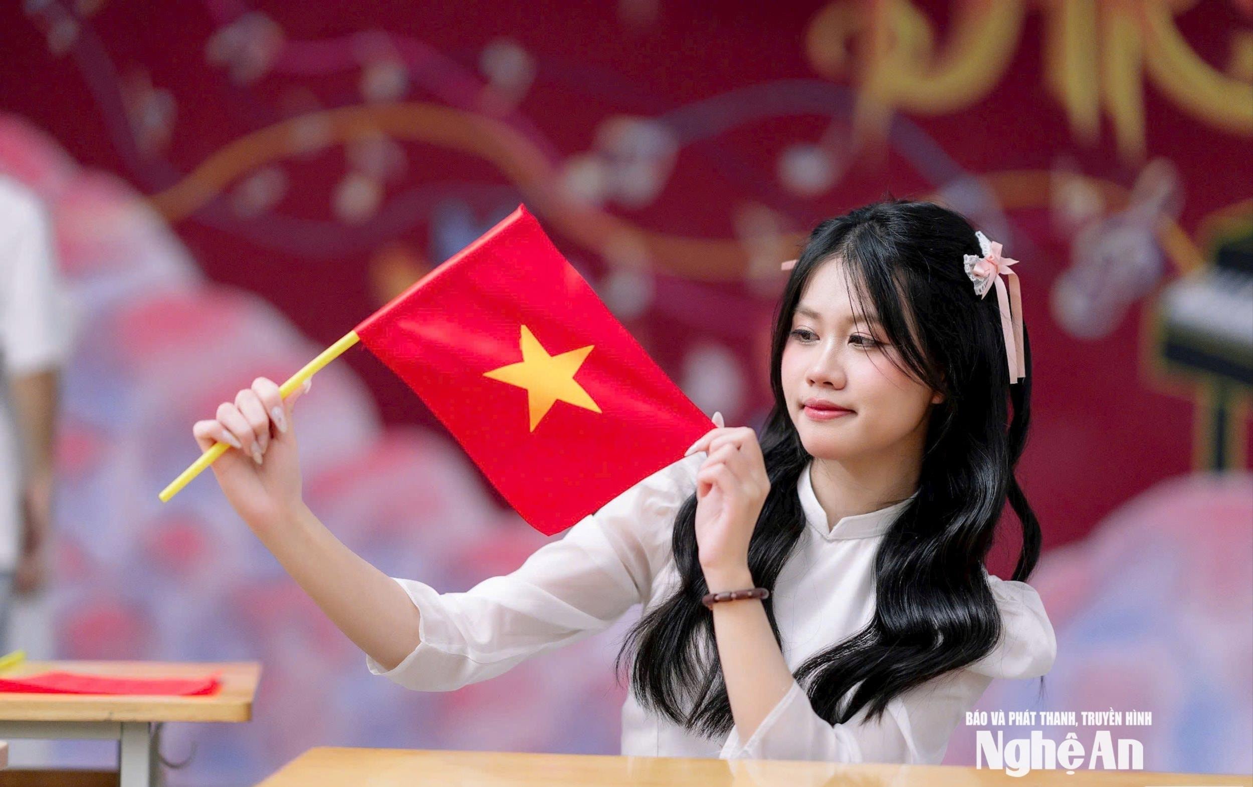 bna_guong-mat-xinh-xan(1).jpg
