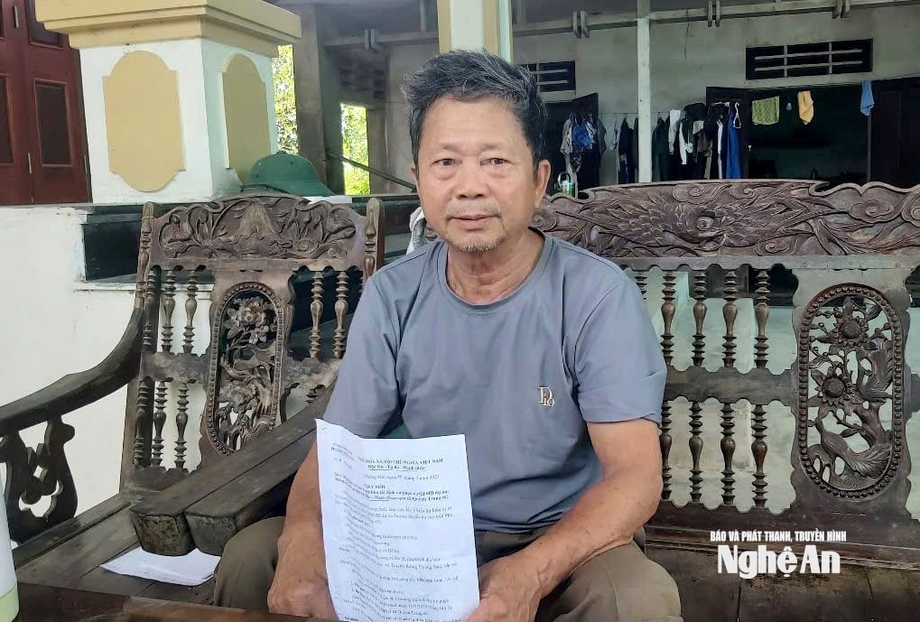 Ông Lê Công Tao – Bí thư Chi bộ thôn 6 (Quỳnh Trang cũ) cho biết, các hộ dân nằm trong vùng dự án đã đồng thuận với khu tái định cư mới. Ảnh: Xuân Hoàng