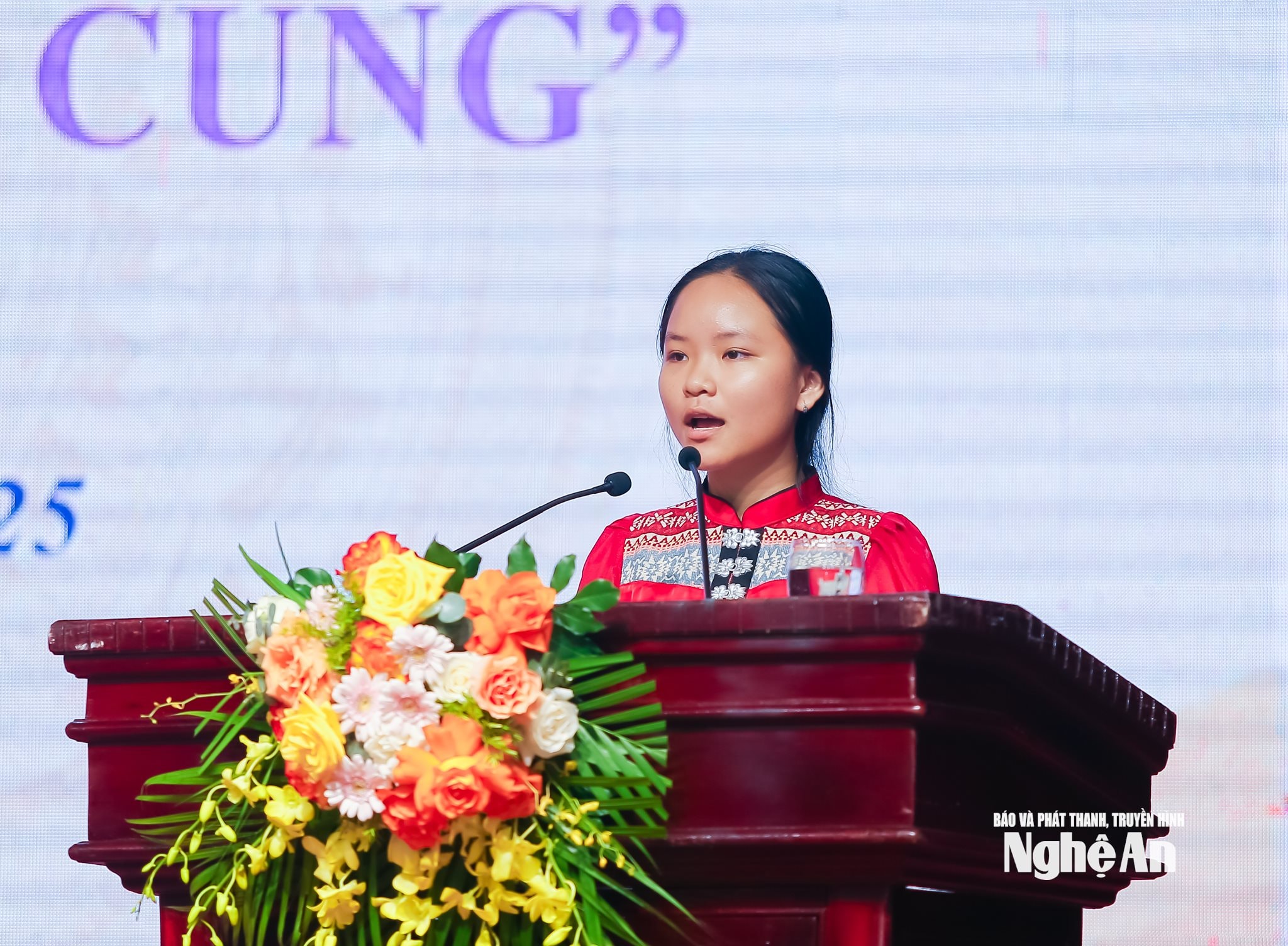 a10_Em Ngân Diệu Thuý, học sinh lớp 9A3 THCS Lục Dạ (Nghệ An)