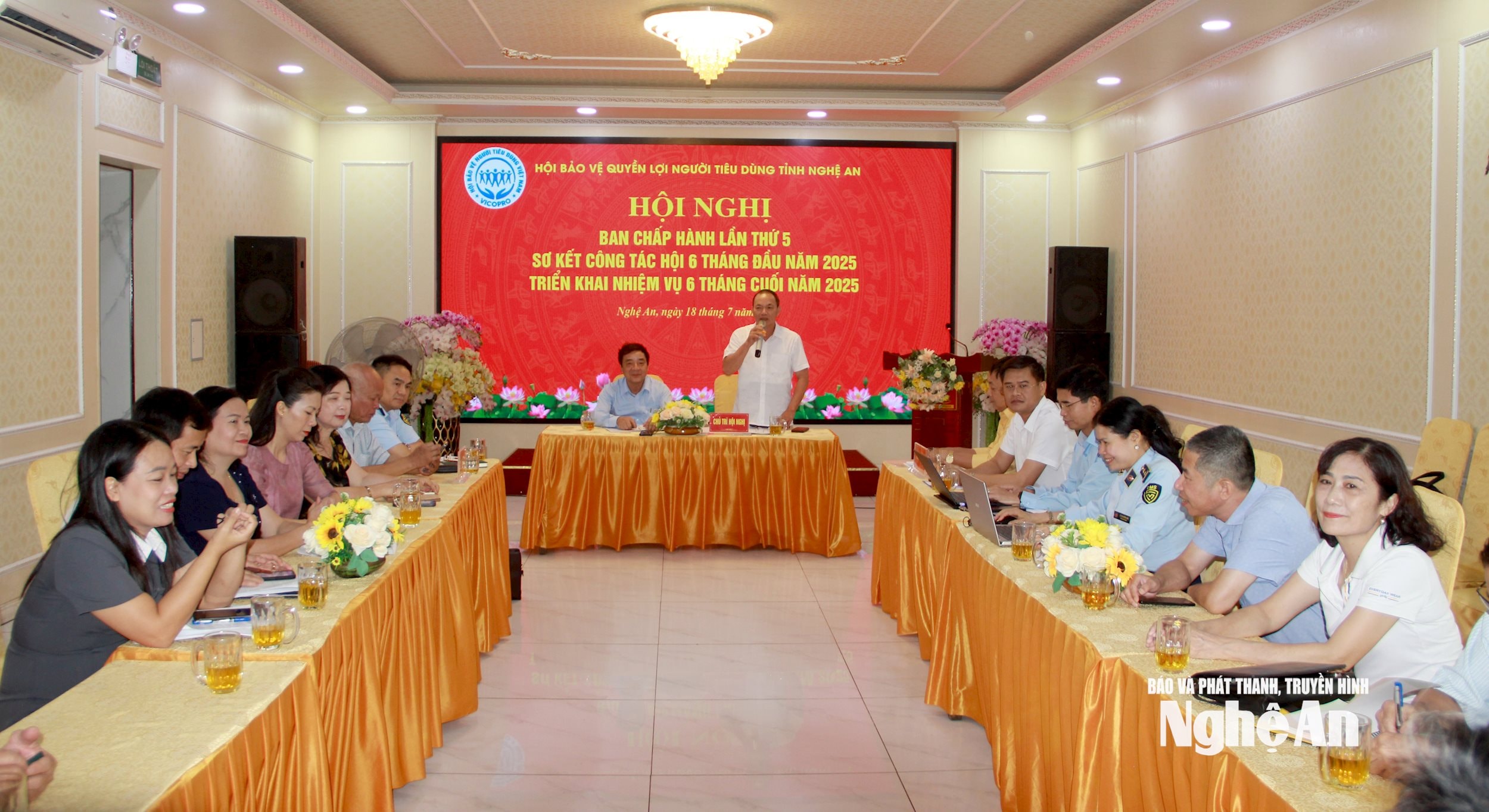 toàn cảnh