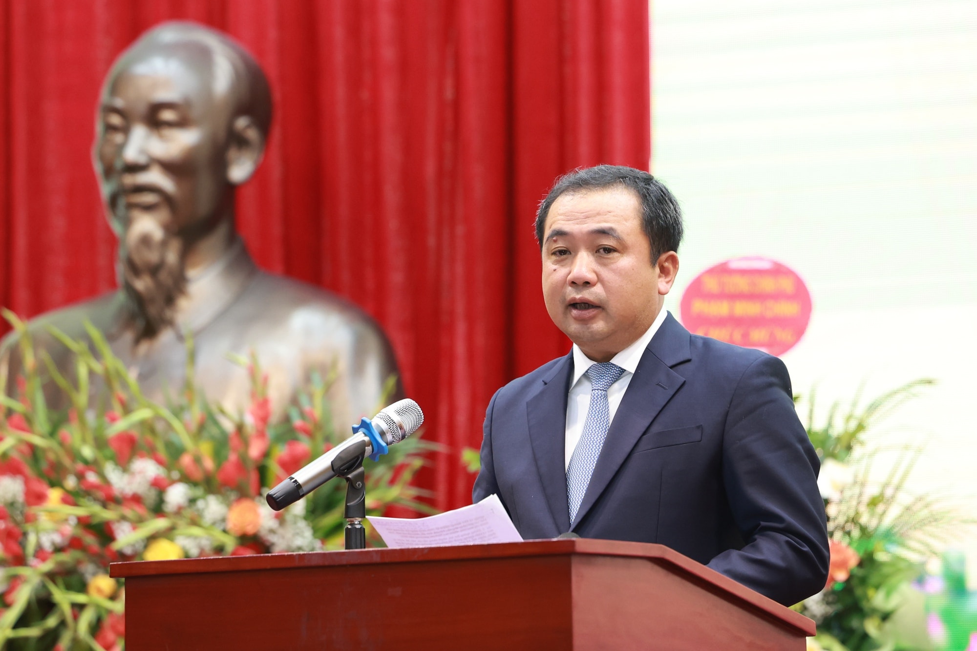 Thủ tướng Phạm Minh Chính trao Quyết định giao quyền Bộ trưởng Bộ Nông nghiệp và Môi trường- Ảnh 4.