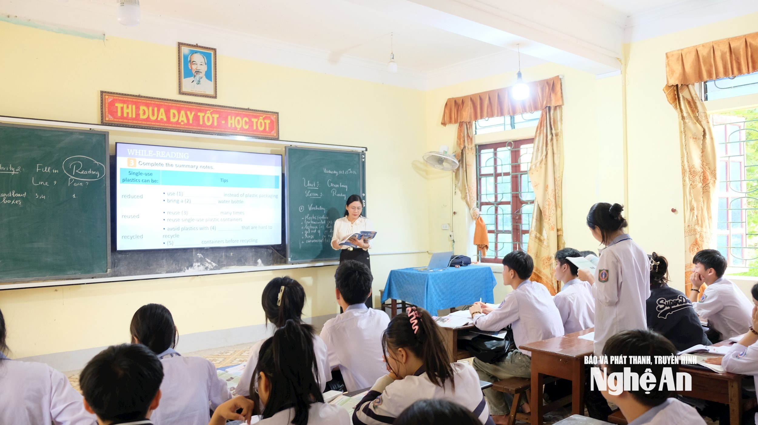 Giờ học của học sinh Trường THPT Nam Đàn 1. Ảnh - Mỹ Hà