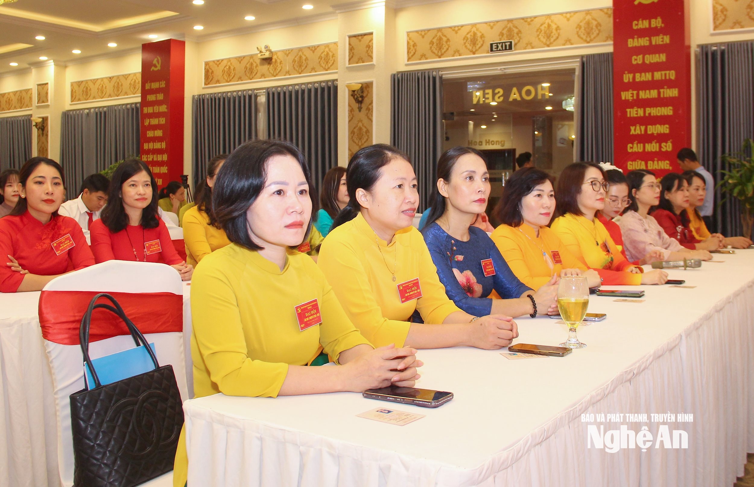 Các đảng viên tham dự Đại hội. Ảnh Mai Hoa,,,,.