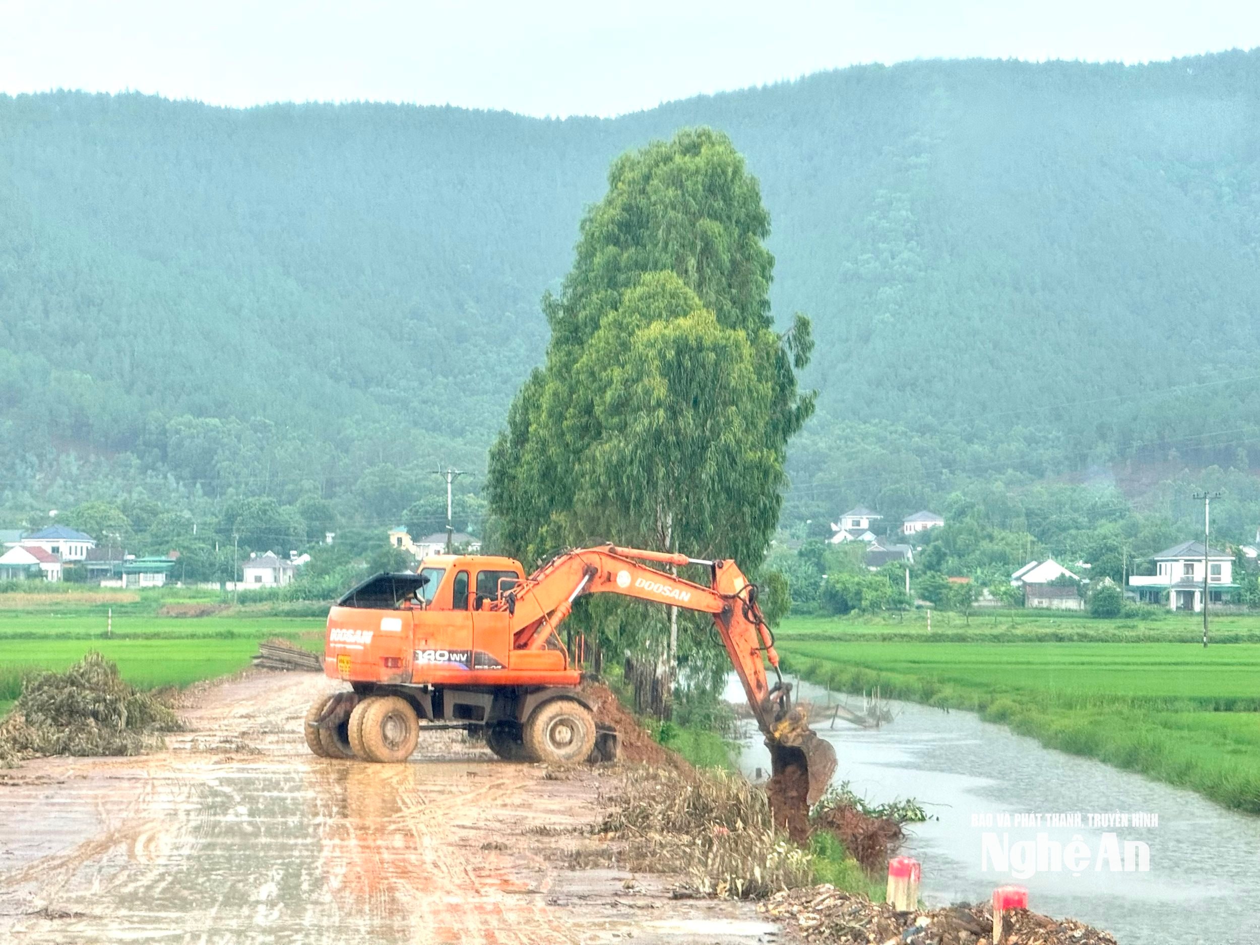 Naọ vét mương thoát