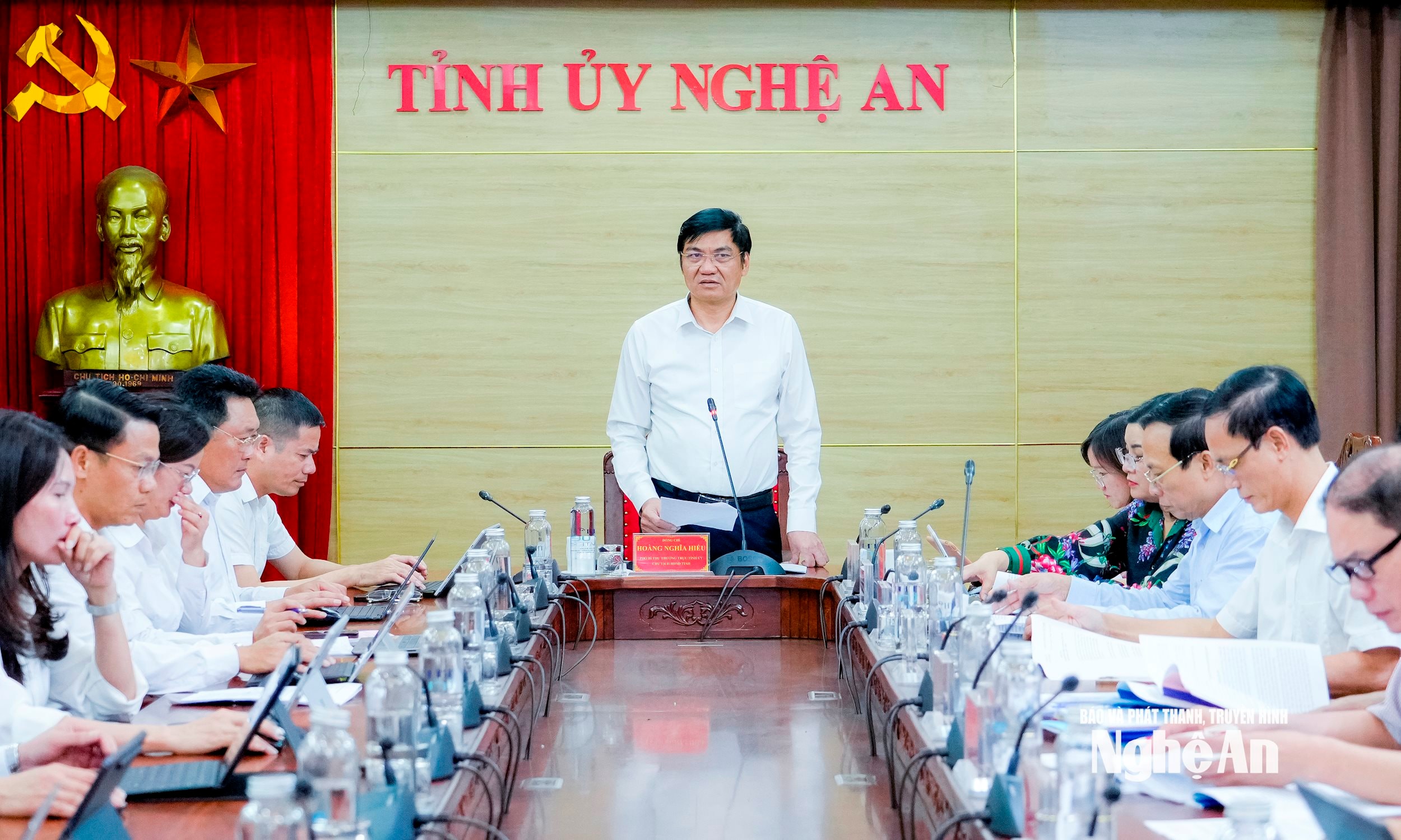 Phó Bí thư Thường trực Tỉnh ủy, Chủ tịch HĐND tỉnh chủ trì duyệt đại hội phường Tân Mai