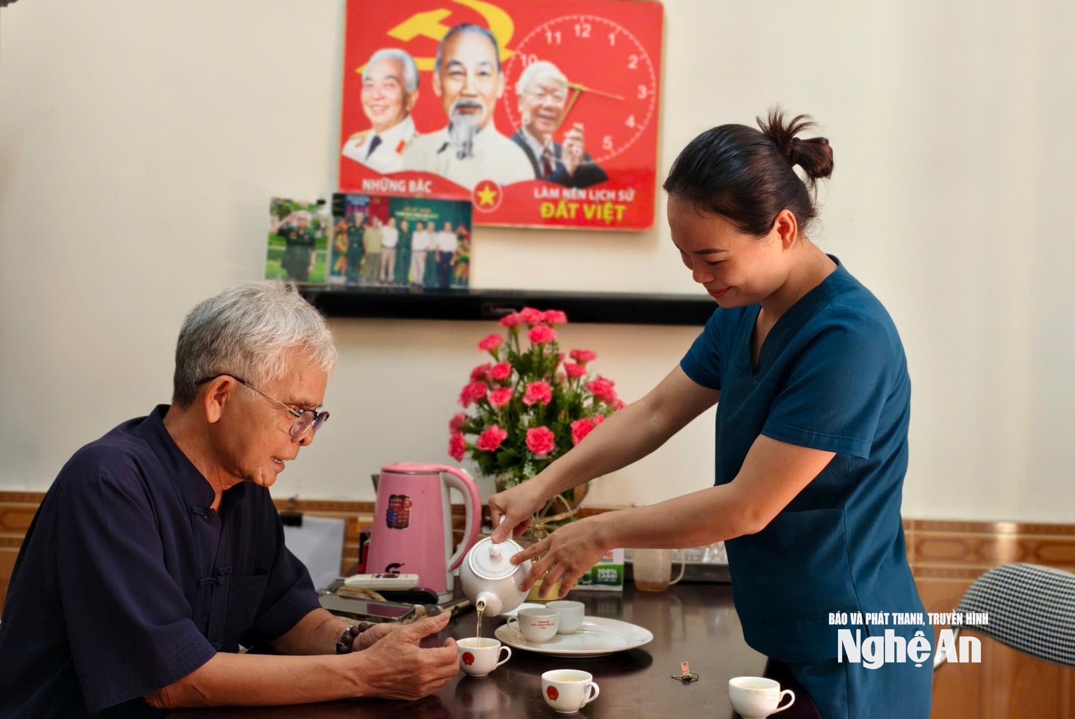 điều dưỡng thương binh Ảnh Diệp Thanh 200000