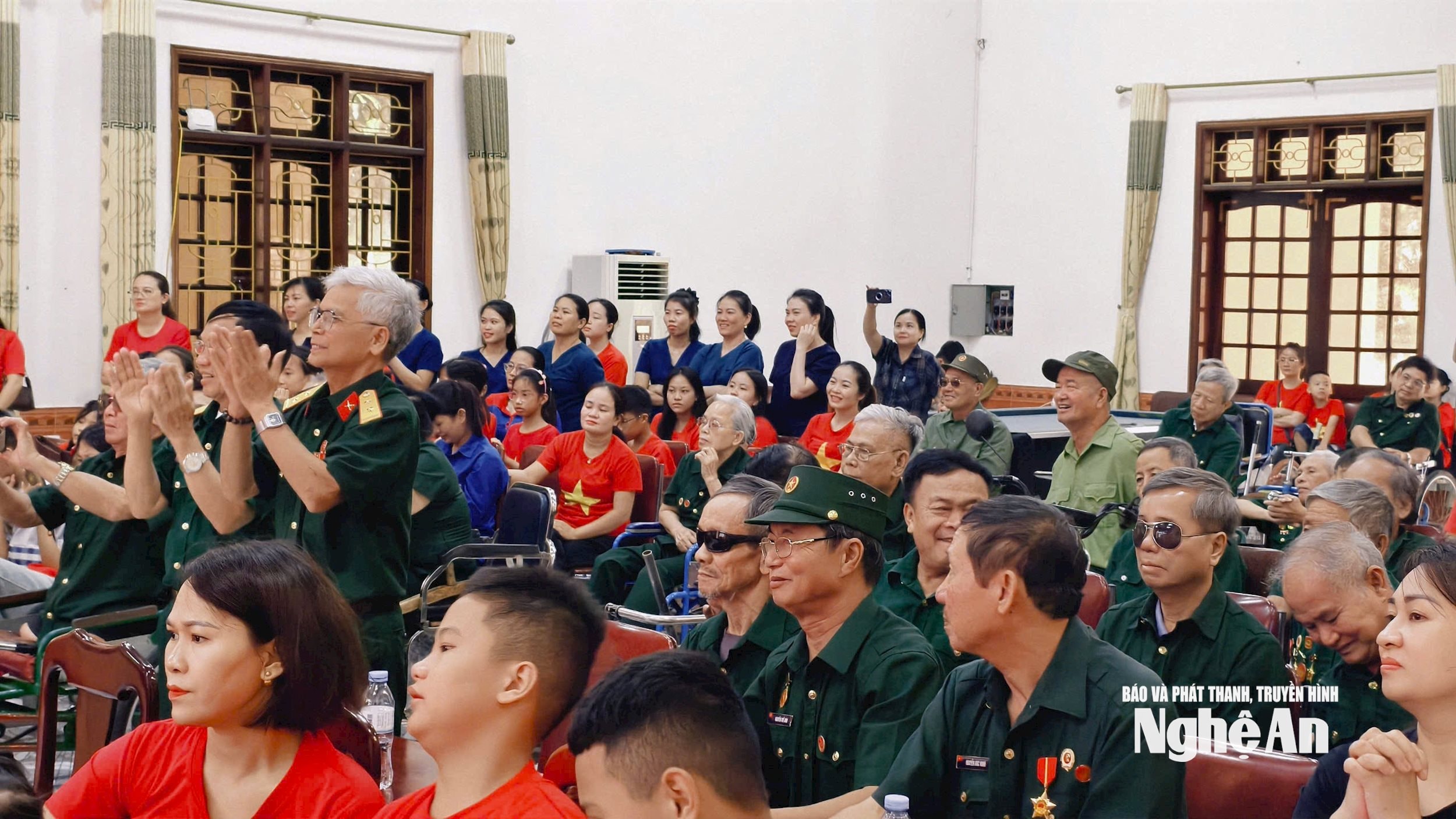 điều dưỡng thương binh Ảnh Diệp Thanh00000