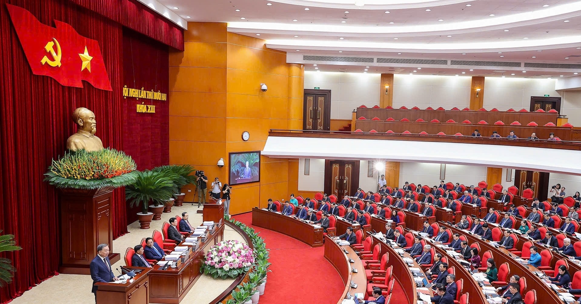 Chuẩn bị nhân sự cho tương lai phát triển của đất nước