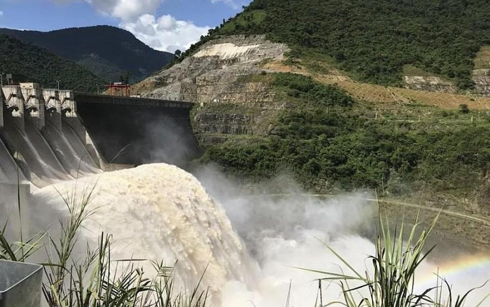 Nghệ An tiếp tục xả nước hồ chứa thủy điện Nhạn Hạc (xã Quế Phong), hồ chứa Nhà máy thủy điện Khe Bố (xã Tam Quang)