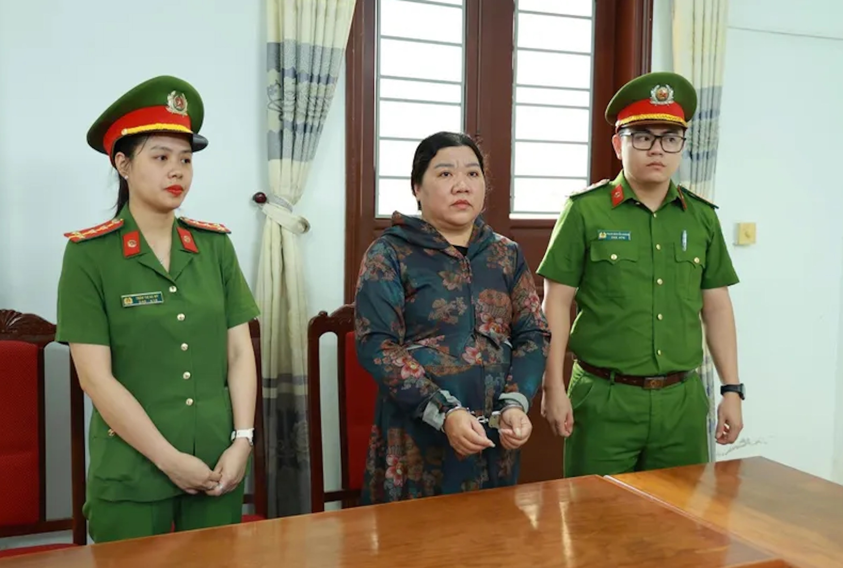 Nguyễn Thị Linh thời điểm bị bắt giữ. (Ảnh: Công an Quảng Trị)