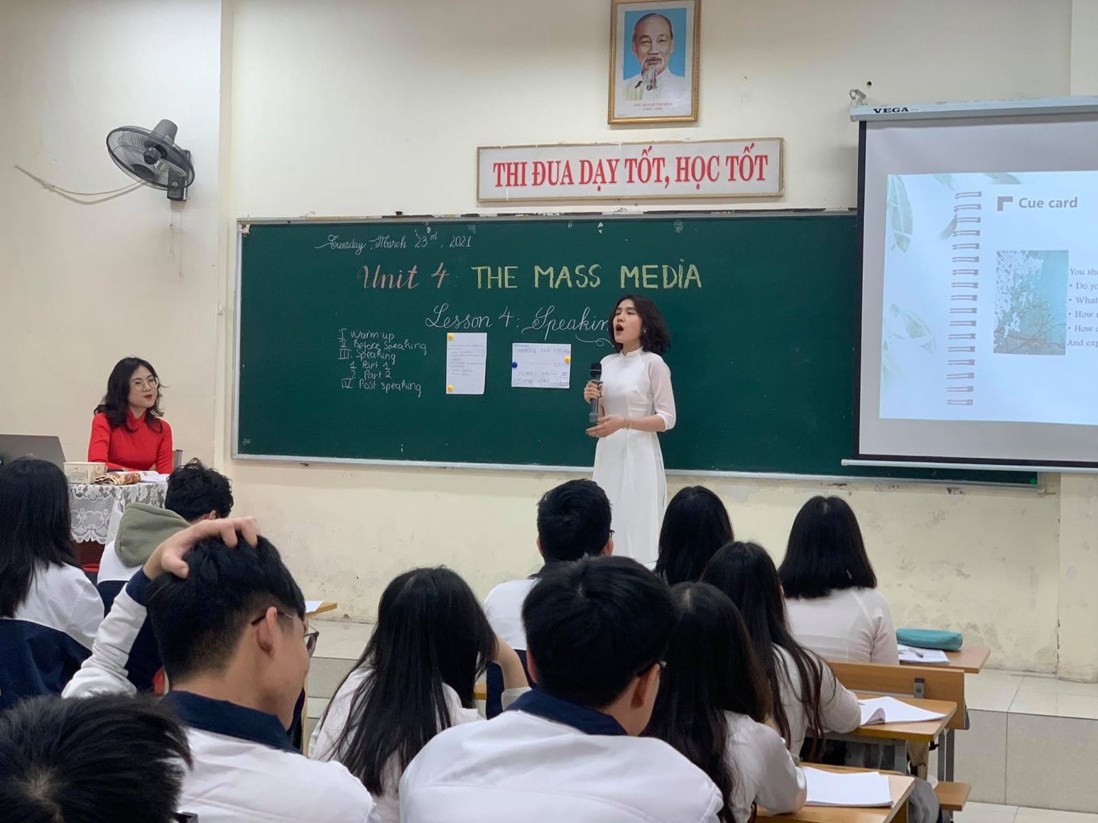 Tốt nghiệp sư phạm không làm giáo viên thì bồi hoàn kinh phí đào tạo thế nào? | baotintuc.vn
