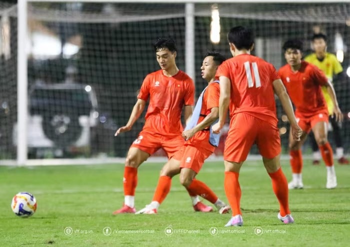 Đội tuyển U23 Việt Nam có buổi tập trước khi bước vào trận thi đấu thứ hai gặp đội tuyển U23 Campuchia.