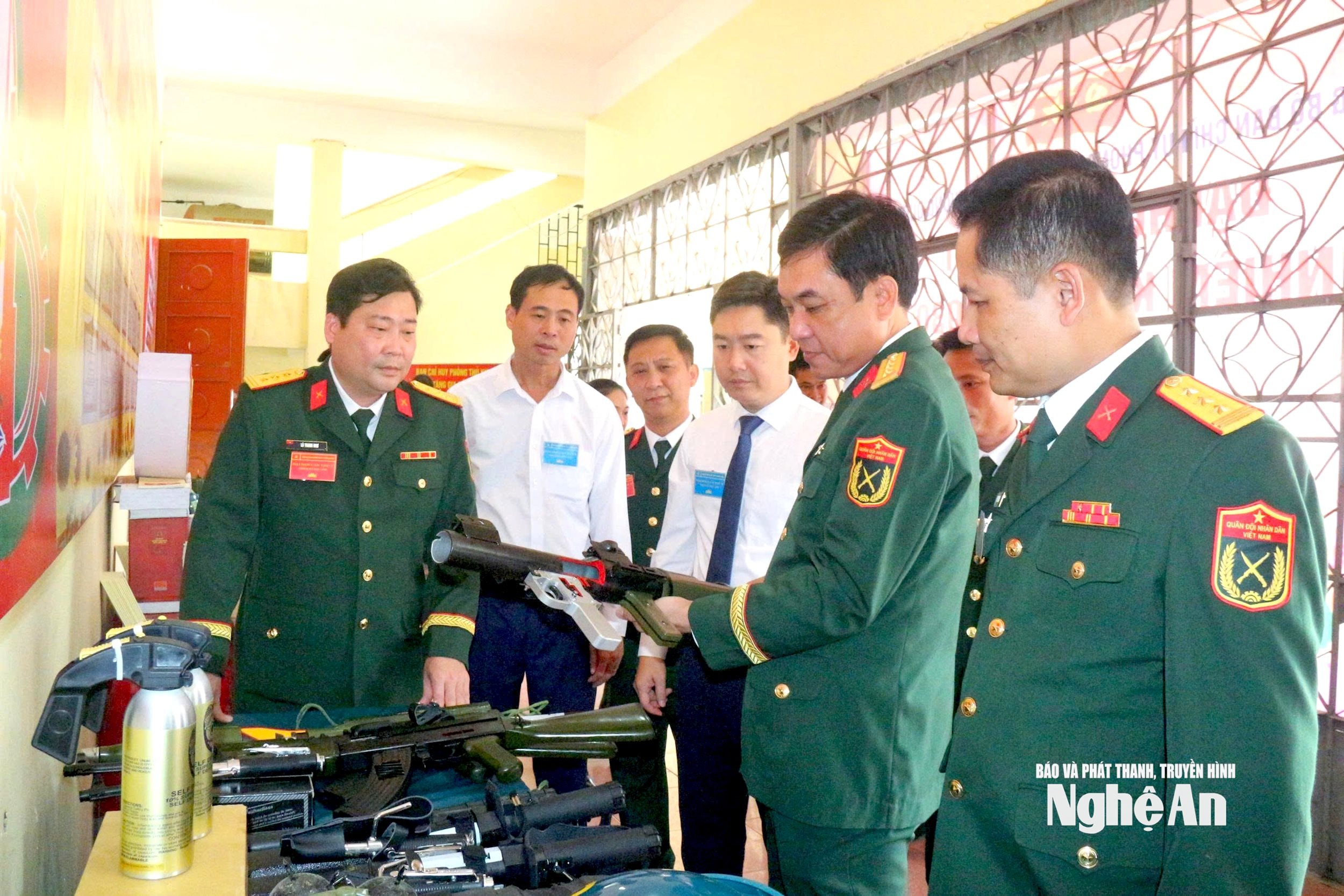 đại hội bộ quân sự Ảnh: Bộ chỉ huy quân sự tỉnhanh 4