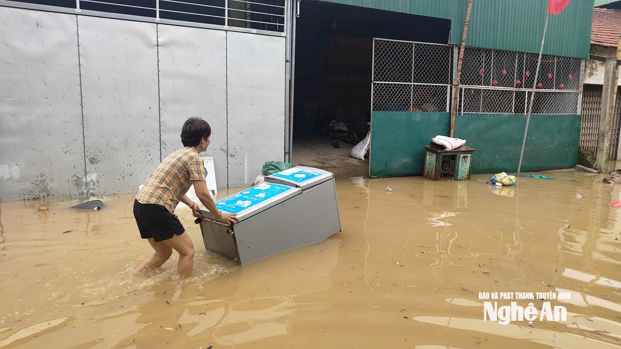 Trung tâm xã Châu Khê dọc Quốc lộ 7