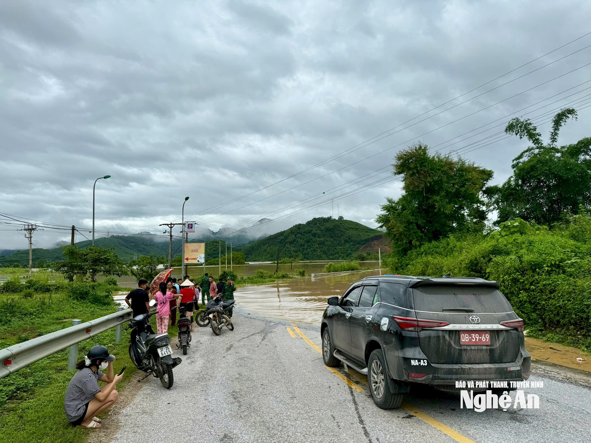 Quốc lộ 7 đoạn qua xã Chi Khê cũ. Ảnh Lê Th